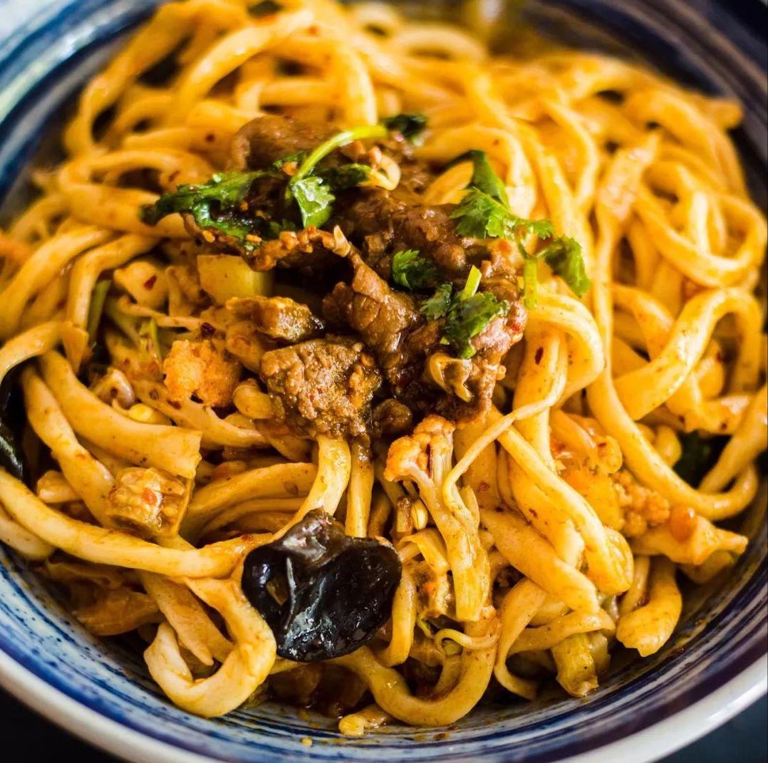 西安开面馆都有哪些特色面,最火爆的西安面馆