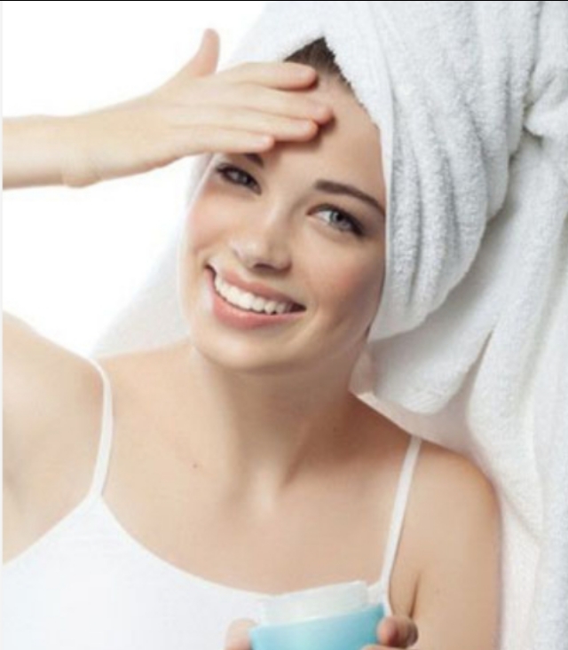 脸部皮肤干燥缺水补水最快的方法,皮肤缺水怎么补水效果最好