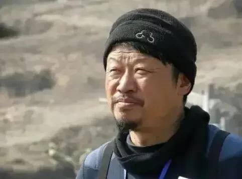 导演界的“扫地神僧”，10年8部神剧，他撑起了国产剧半壁江山