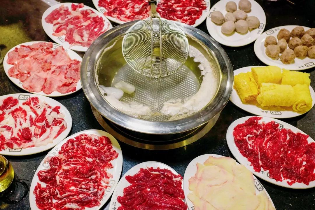 吃过的人都爱了！唯二能独立撑起美食纪录片的城市，你pick哪个？