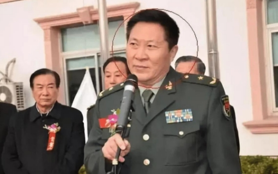 冒充少将十几年骗400万,军人冒充少将10年骗400万