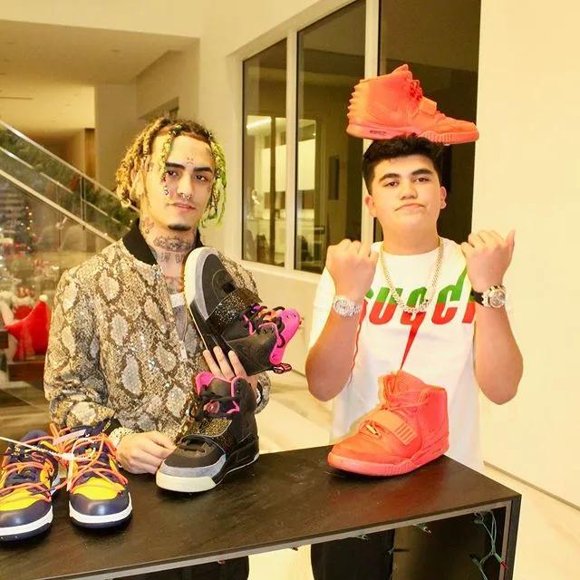 贝克汉姆儿子卖原味儿SupremexLV联名卫衣