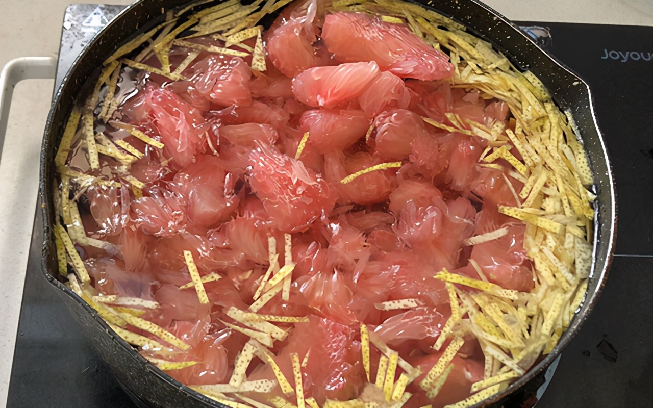 教你做冬天适合喝的蜂蜜柚子茶,秋冬必备蜂蜜柚子茶赶快get起来吧