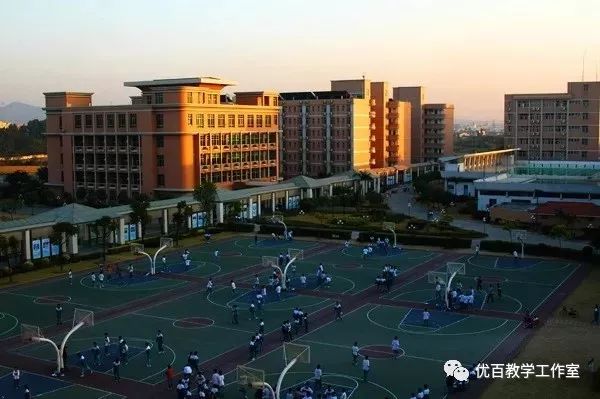 新学期校园内的新变化,新学期新学校感受简单易懂