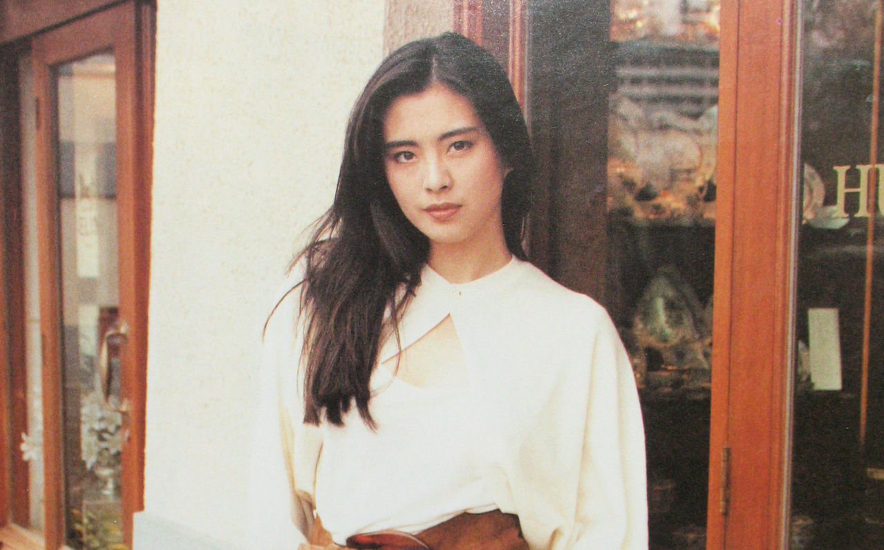 王祖贤岁月从不败美人,港星王祖贤人生如戏