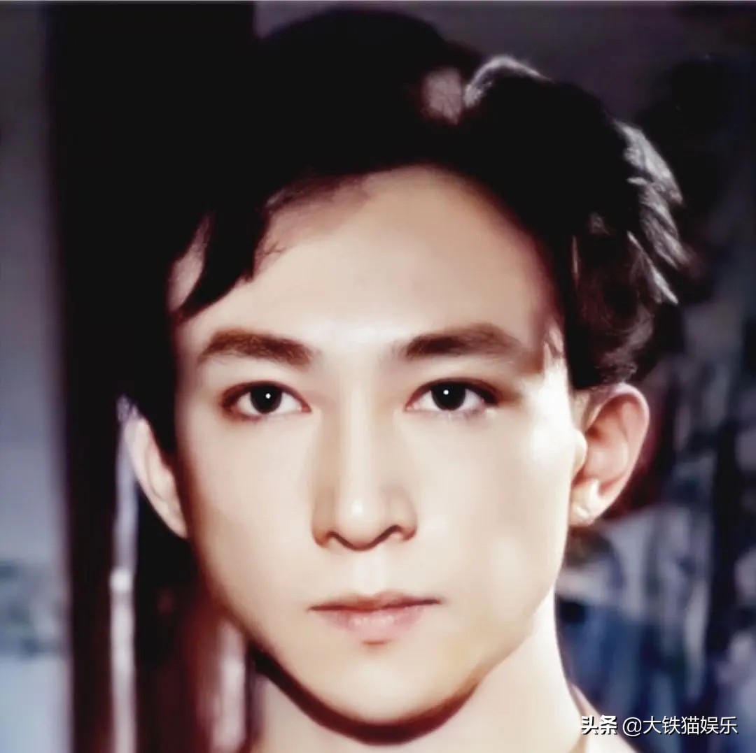 《扫黑风暴》10位大叔年轻旧照曝光，有人俊而不娘，有人长相老成