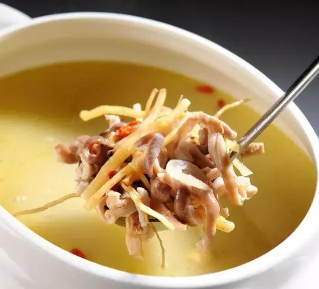 给小朋友炖燕窝,给小朋友炖的燕窝