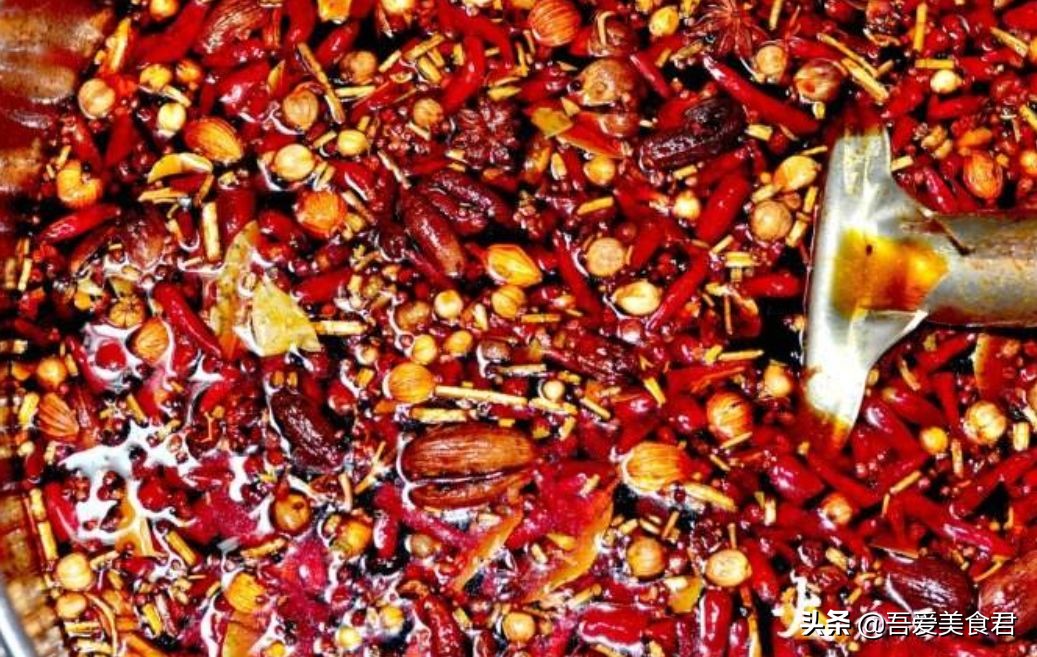 各地火锅底料炒制秘方全攻略,全国各地的火锅底料配方
