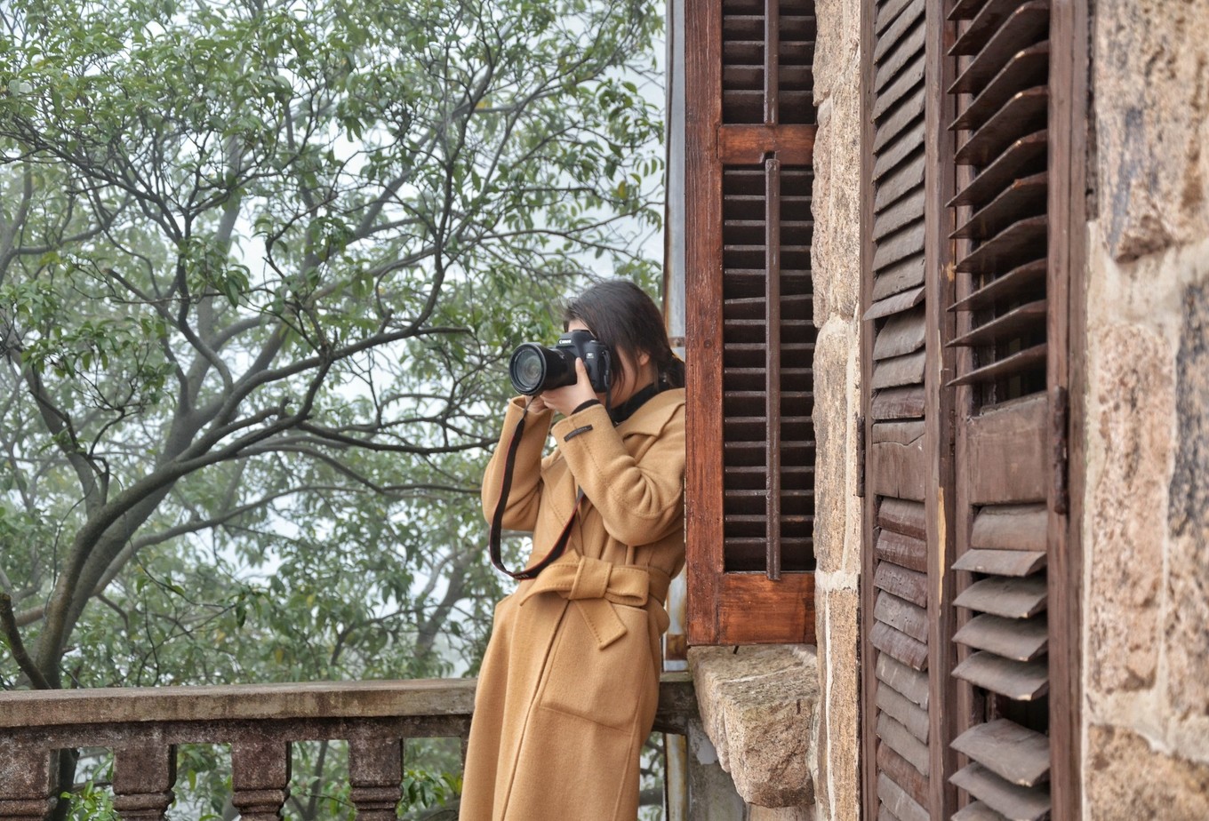 一座白楼，青山环绕，云卷雾舒～享受在莫干山野的娴静自由