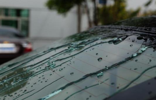 怎样快速消除汽车后视镜雾气,有雾后视镜看不清怎么办