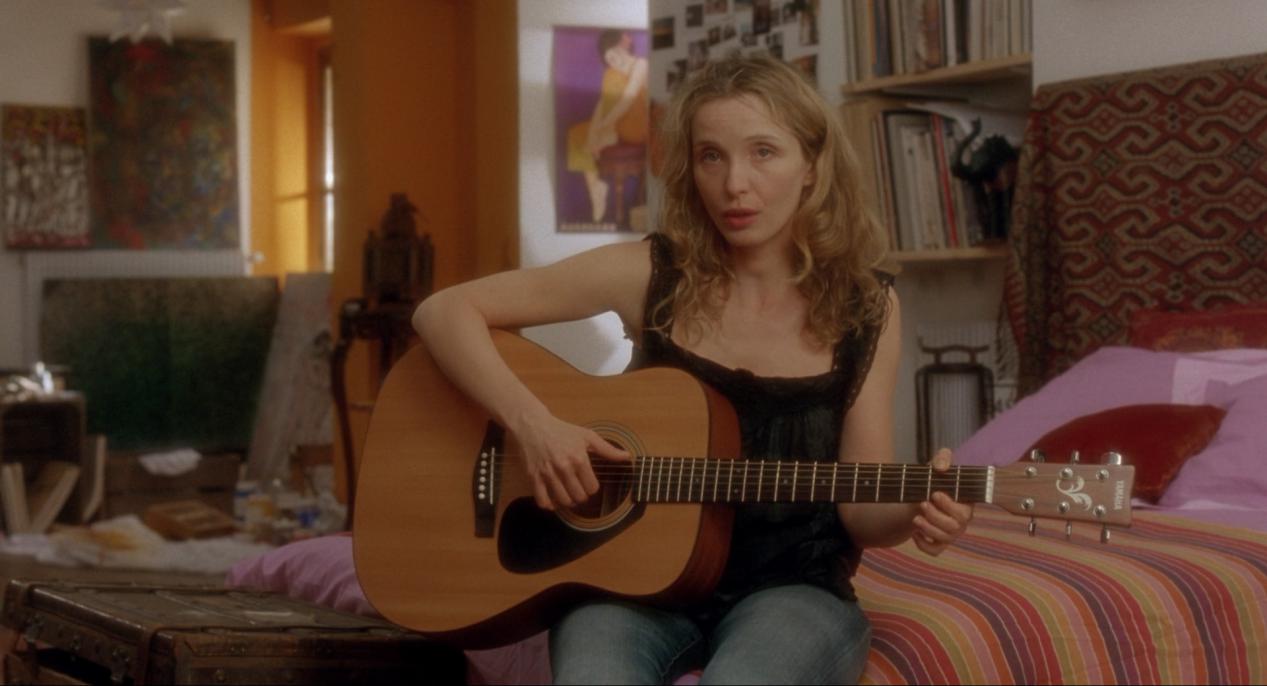 如果你的爱情总被节日折磨，那么请看看“爱在三部曲”吧