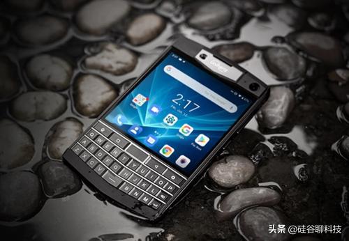 黑莓半反半透屏幕手机,黑莓上架翻盖智能机