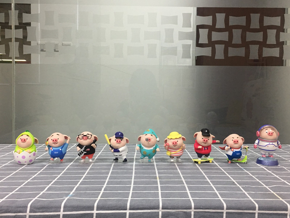 后浪一掷千金追潮玩：哥买的不是玩具，是寄托