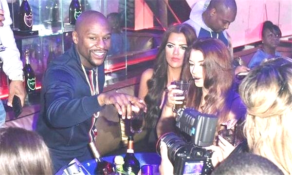 没有计分裁判,赛果不列入战绩,梅威瑟表演赛的地点已确定