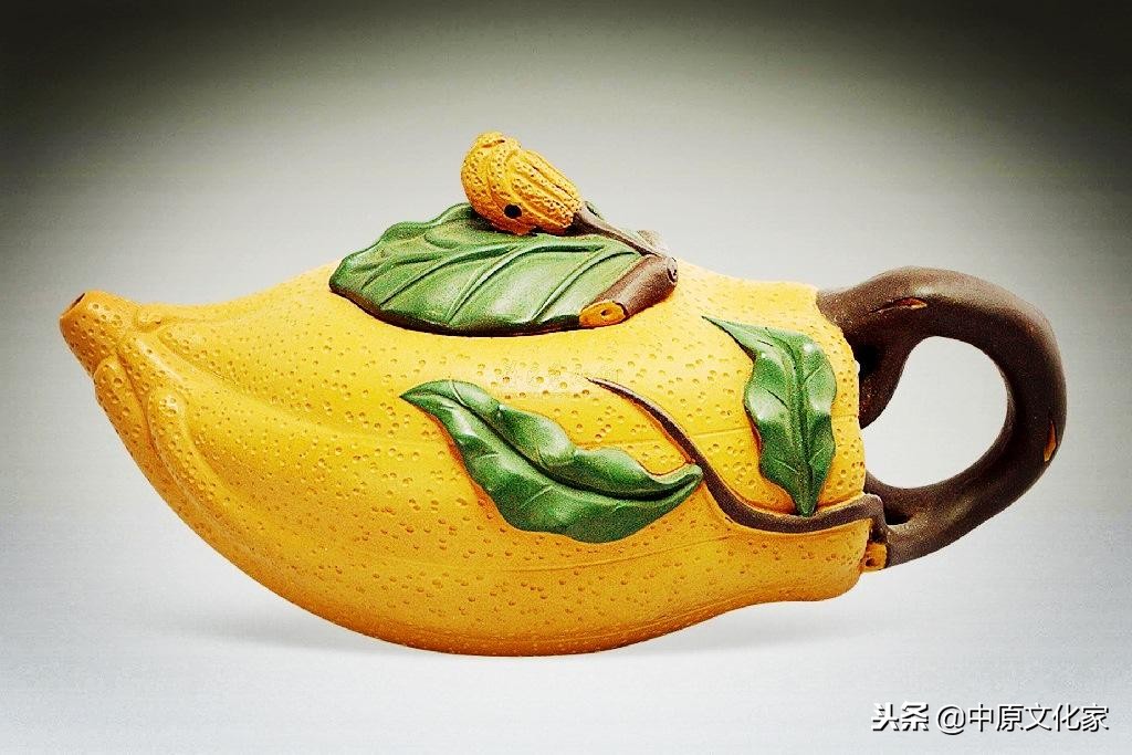 宣德红釉青花鱼藻纹梅瓶图片,单色精美瓷器