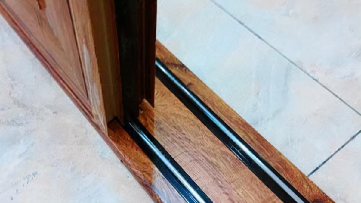 花三千多买块表值得吗,推拉门极简地轨跟常规地轨哪个好