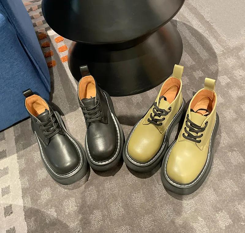 简约时髦短靴,不止是一双鞋子