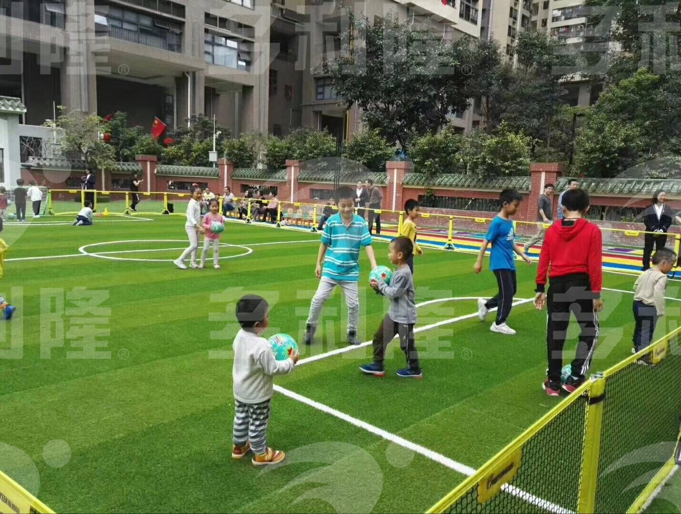 免填充足球草坪铺设,免填充足球场草坪多少钱