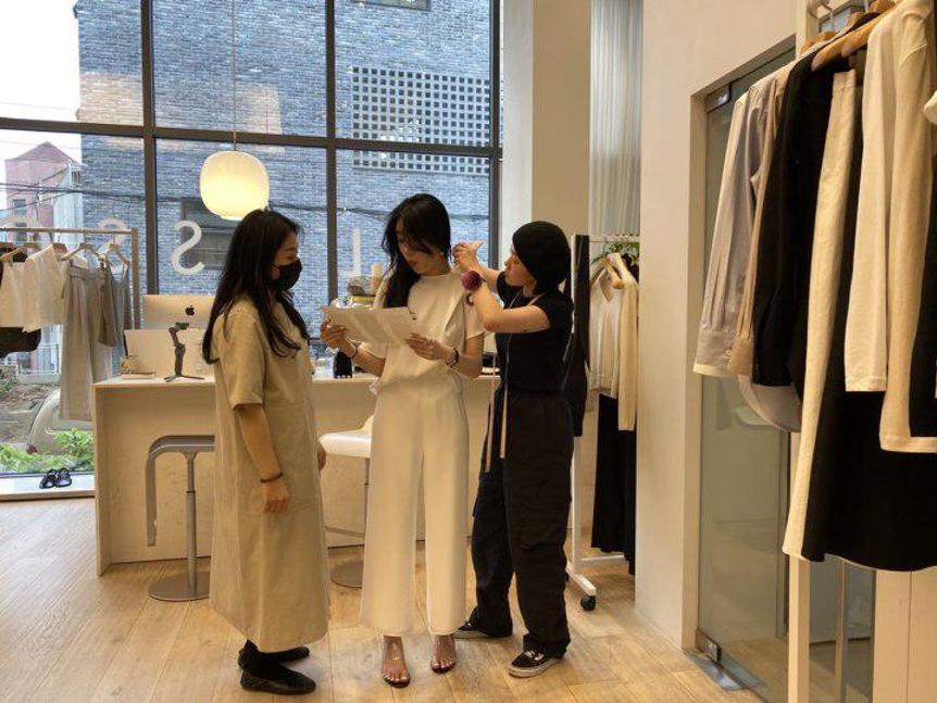 疫情一个月赚了多少钱,疫情代购的现状