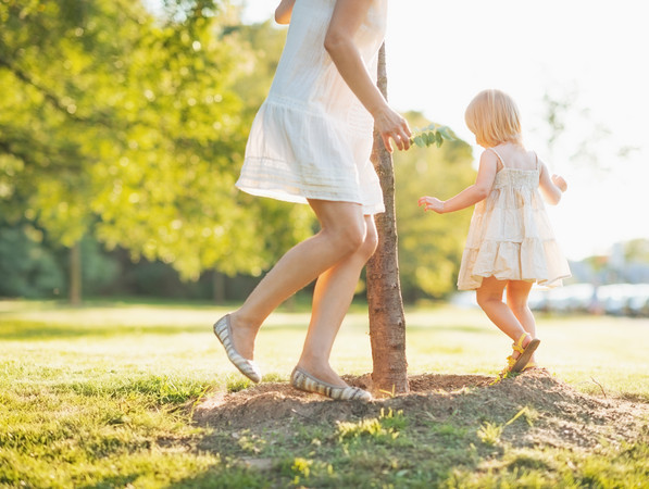 孩子总咬指甲要做美甲,孩子咬手指甲怎么戒掉弄美甲