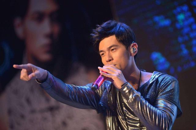 周杰伦出道时曾被记者漠视后写歌,周杰伦写的歌眼泪