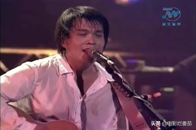 女明星眼中的伍佰,伍佰外表放荡不羁粗犷内心细腻