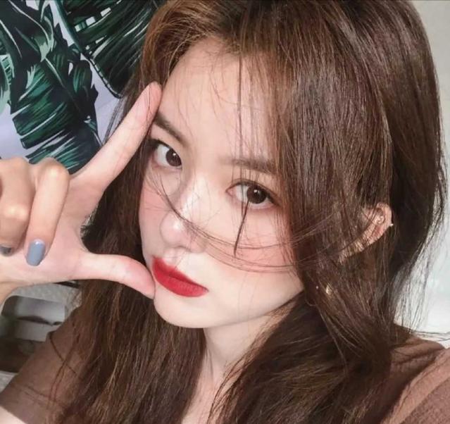 为何你的底妆总卡粉,为什么底妆没有瑕疵了感觉假