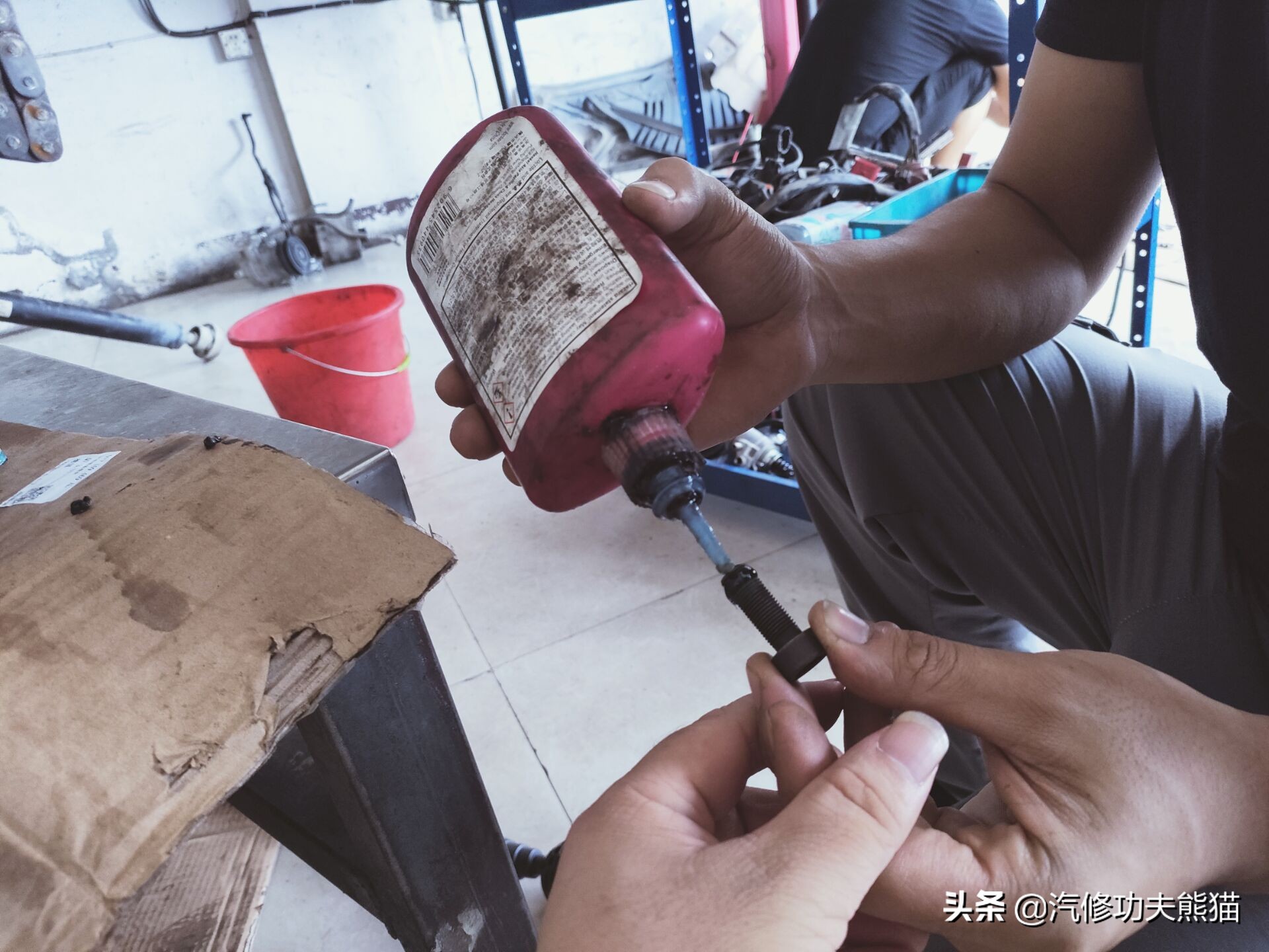 奥迪a8烧机油吗48v轻混,奥迪a8烧机油一千公里烧0.5正常吗