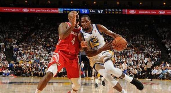 努力打球,火箭塔克轮换球员