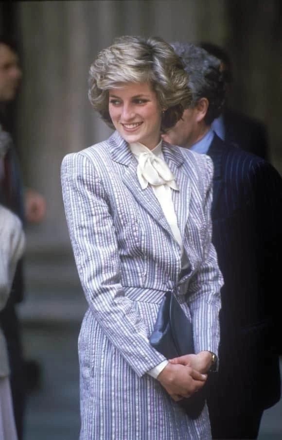 戴安娜王妃传奇一生,戴安娜王妃永远不会被人忘记