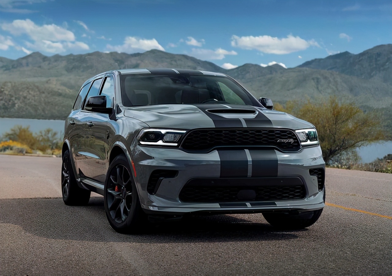 2023款道奇杜兰戈srtsuv落地价,道奇杜兰戈srt6.2v8717匹
