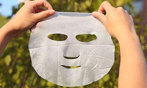 把握敷面膜的最佳时间很重要,拥有自己最宝贵的经验