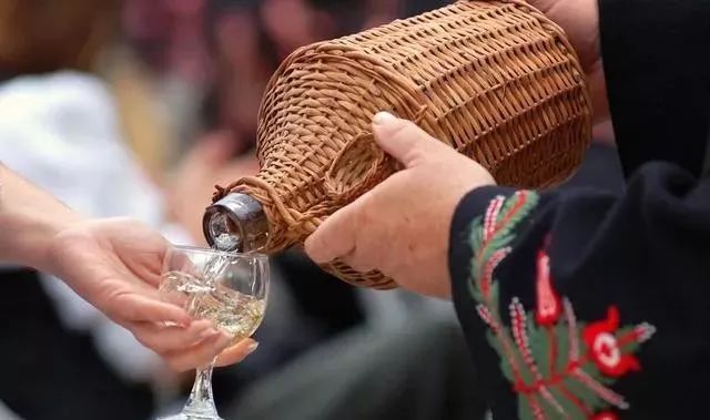 给推荐几款经济实惠的纯粮酒,哪些是经济实惠可以收藏的纯粮酒