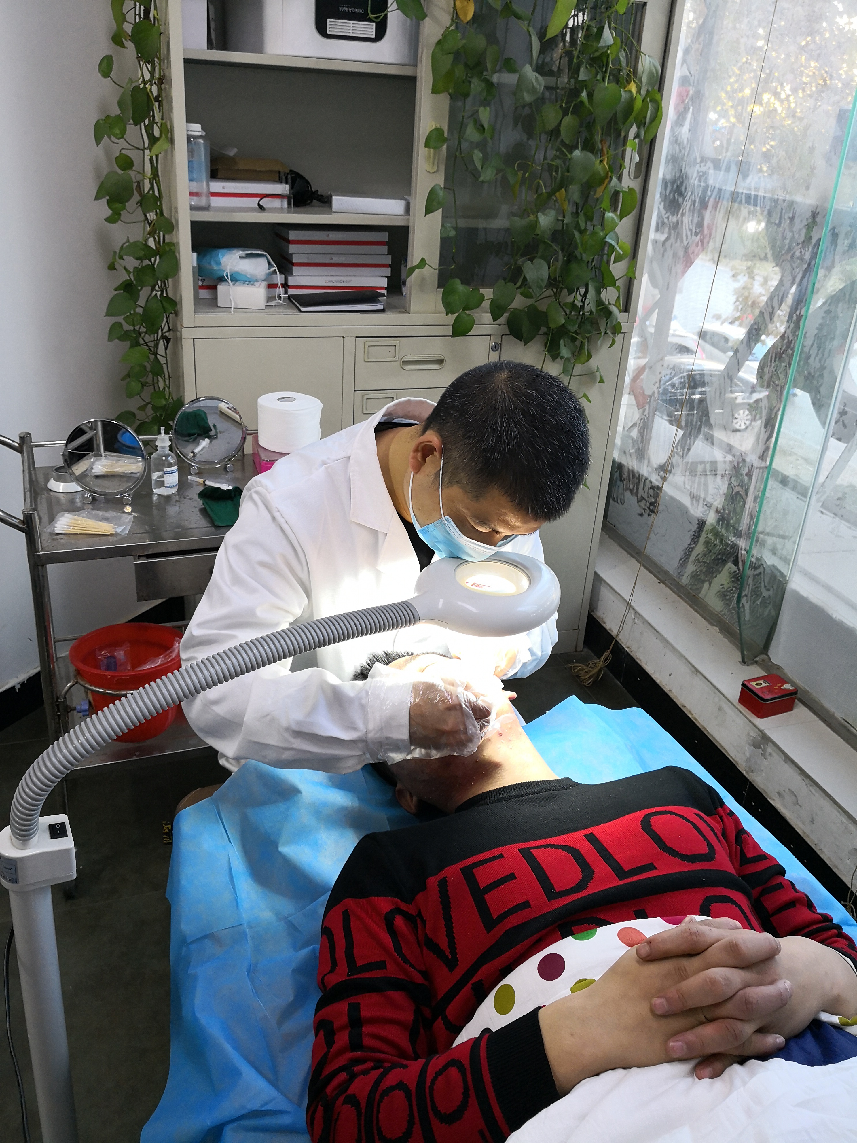 美容店的祛痘效果怎么样,美容店有祛痘痘的办法吗