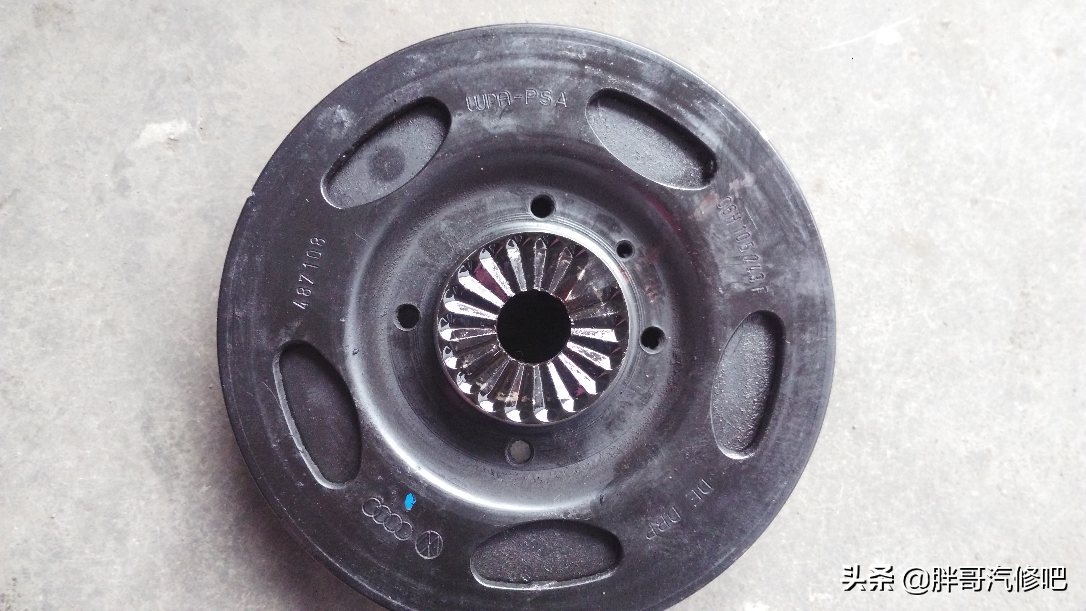 迈腾汽车漏油一般在哪个位置,迈腾漏油忽然不漏了