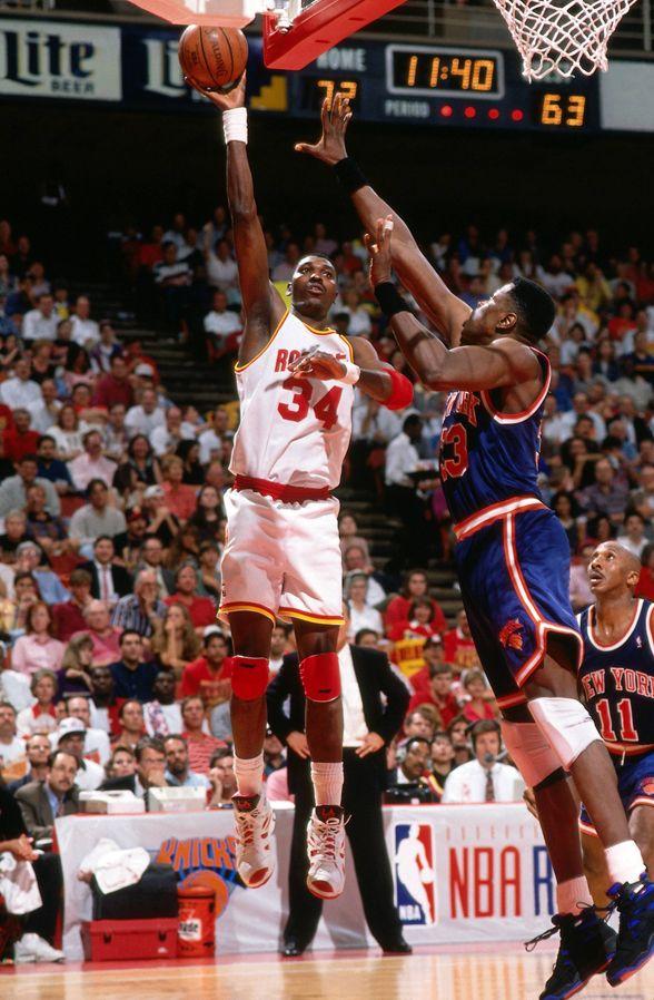 优秀中锋奥拉朱旺,四大中锋奥拉朱旺