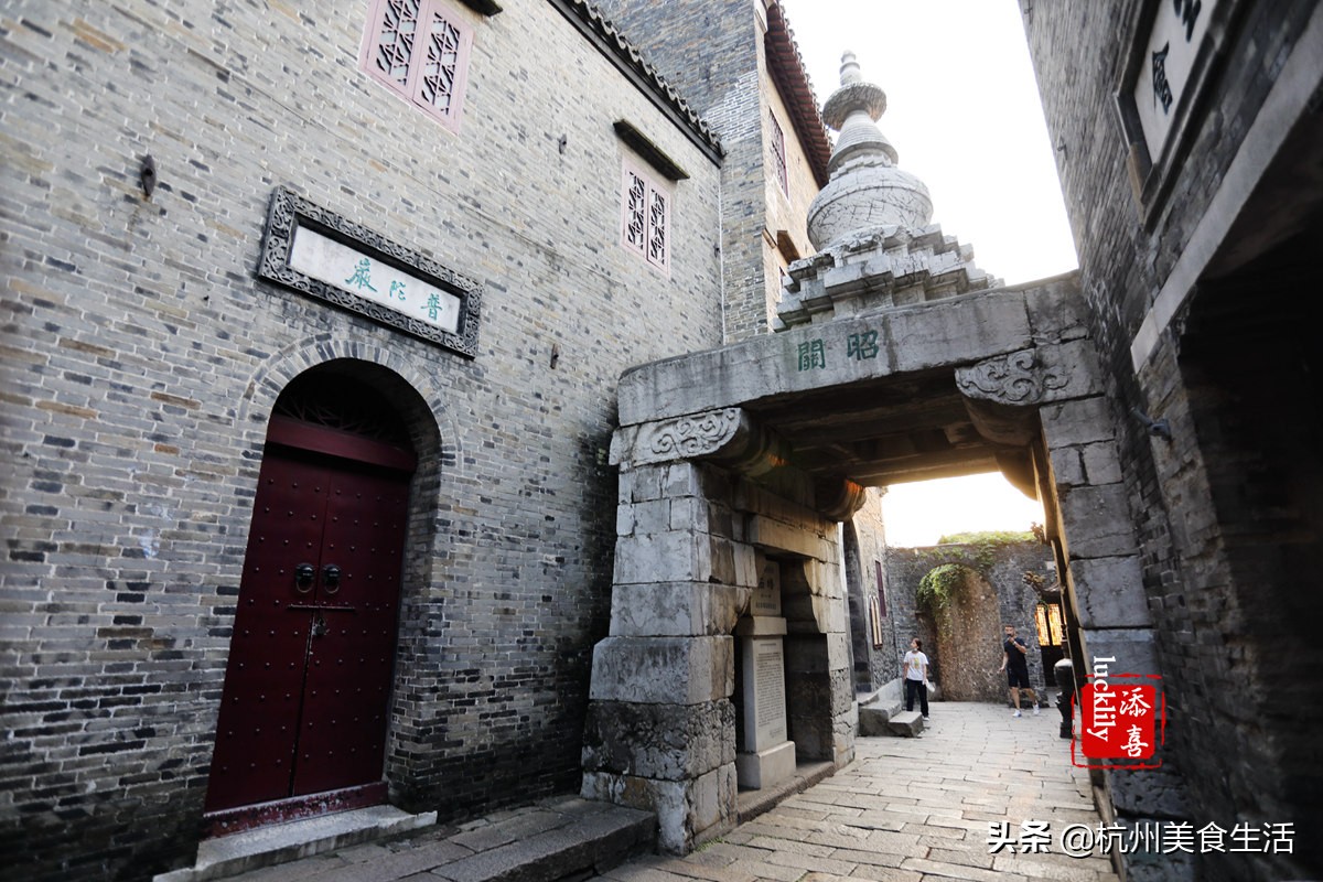 镇江美食三怪,镇江美食推荐锅盖面