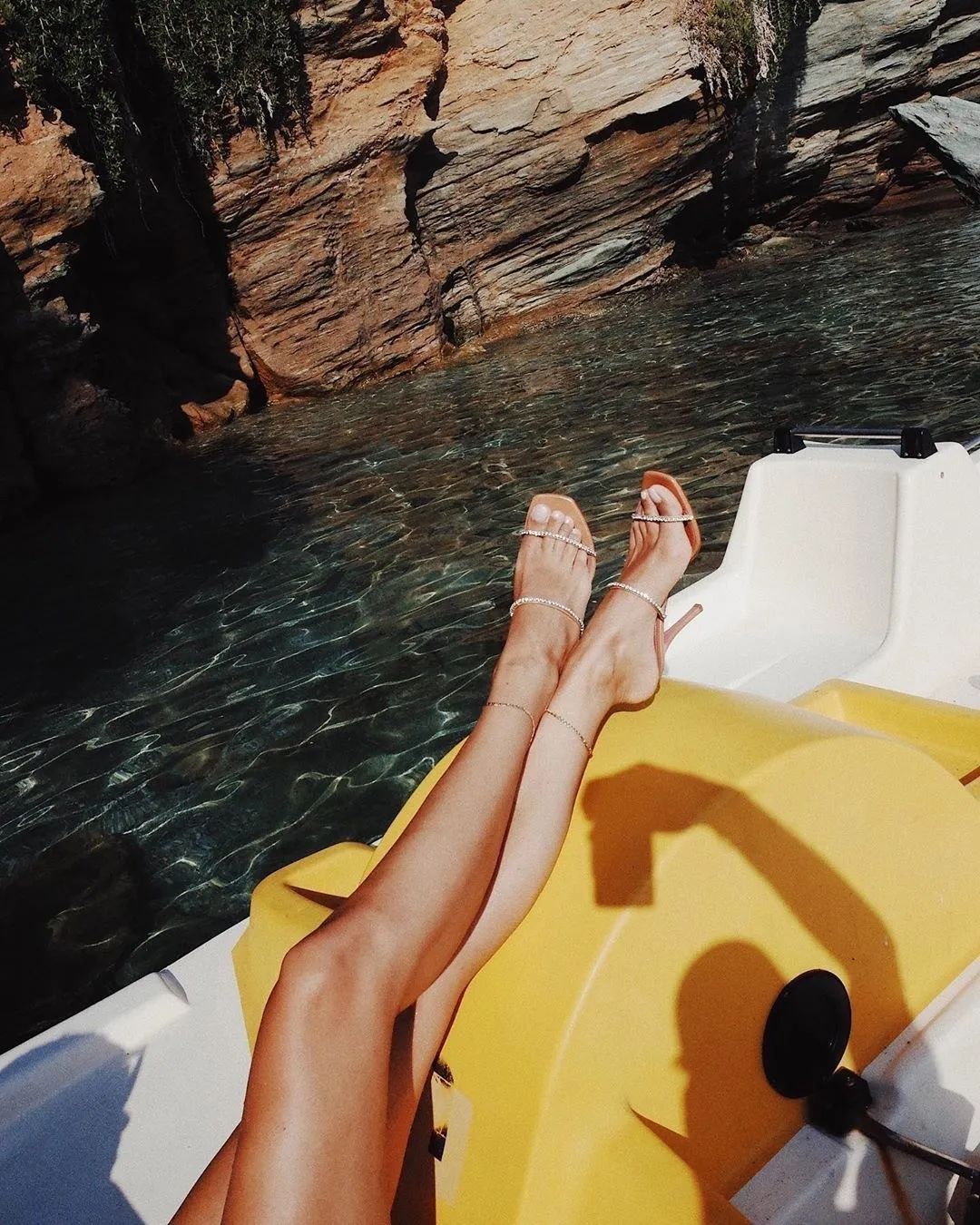 162cm的女生标准体重对照表,女性标准体重和微胖体重对照表