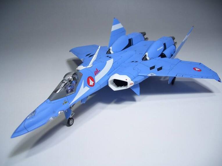 最帅战斗机模型,最帅的可自动变形飞机