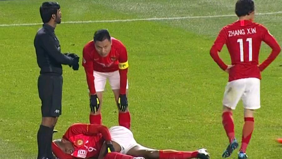 韩国大将太脏！恒大1.9亿外援险被他废掉脚踝90度变形