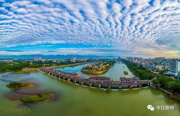 崇州距离成都多少公里,崇州市距离成都市区有多远