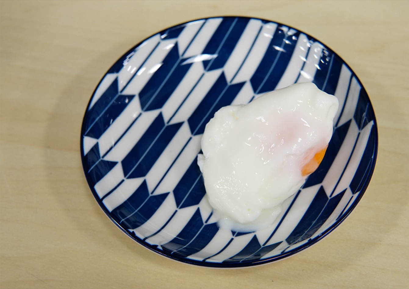 水波蛋｜微波炉水波蛋流心滑溜溜，45秒完成不爆炸关键是这样做