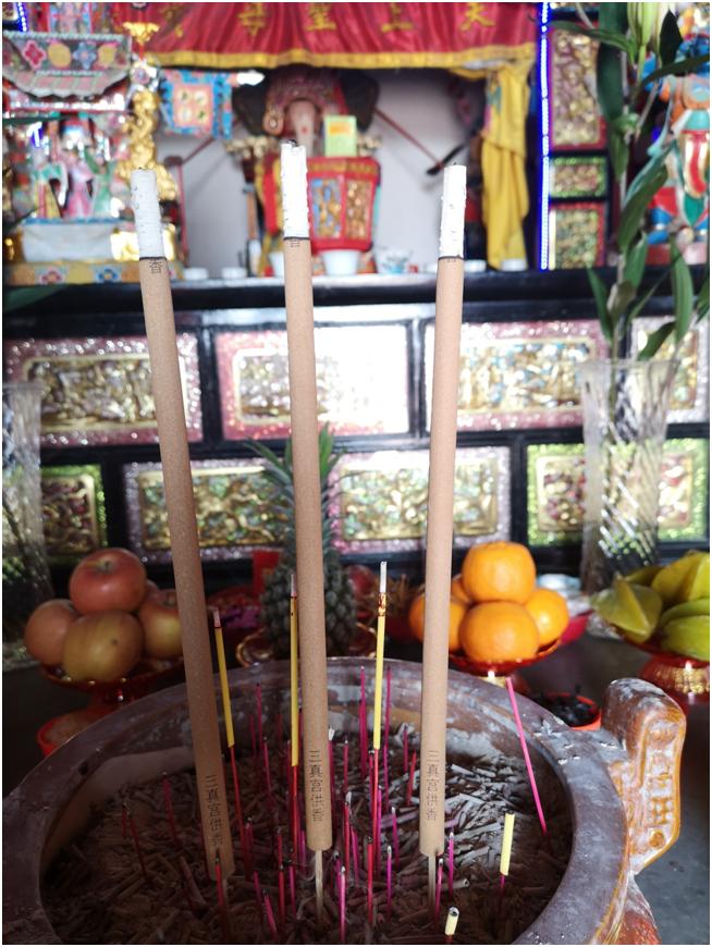 上香为什么不能烧三支香,烧香为什么要烧三支