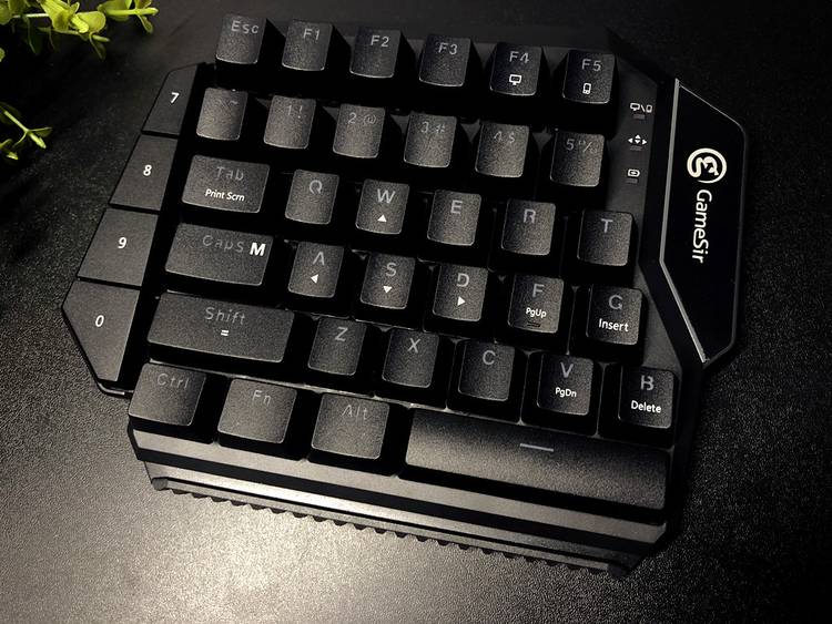 小鸡x2手柄如何玩吃鸡,gamesir盖世小鸡z2机械键盘