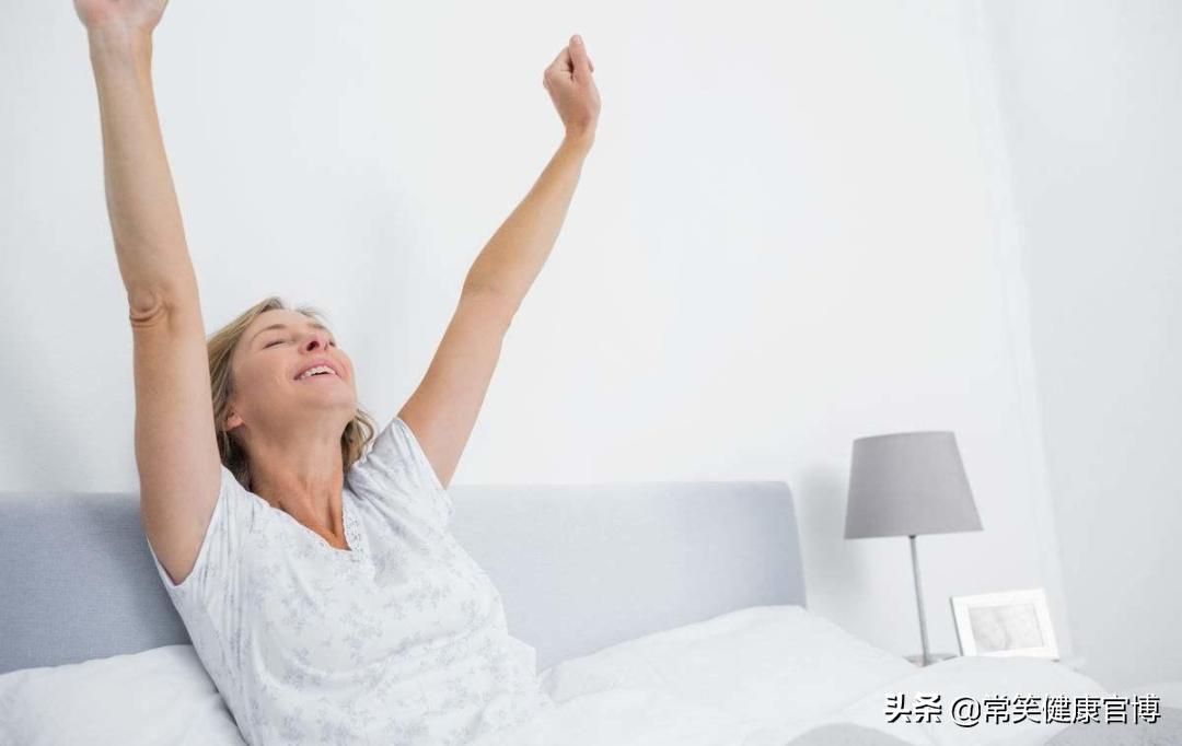 妈妈用购物车里的丝巾,妈妈购物车