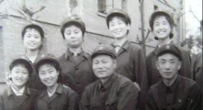 四婚三离、58岁嫁富豪！坐牢422天、身家亿万！传奇女人