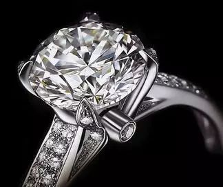 惊了，“钻石之都”竟然不产钻