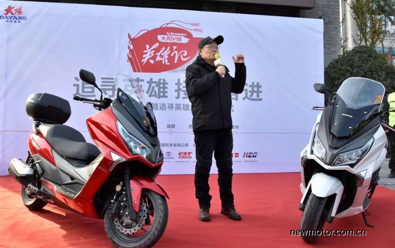 大阳300踏板性价比,大阳adv300踏板测评