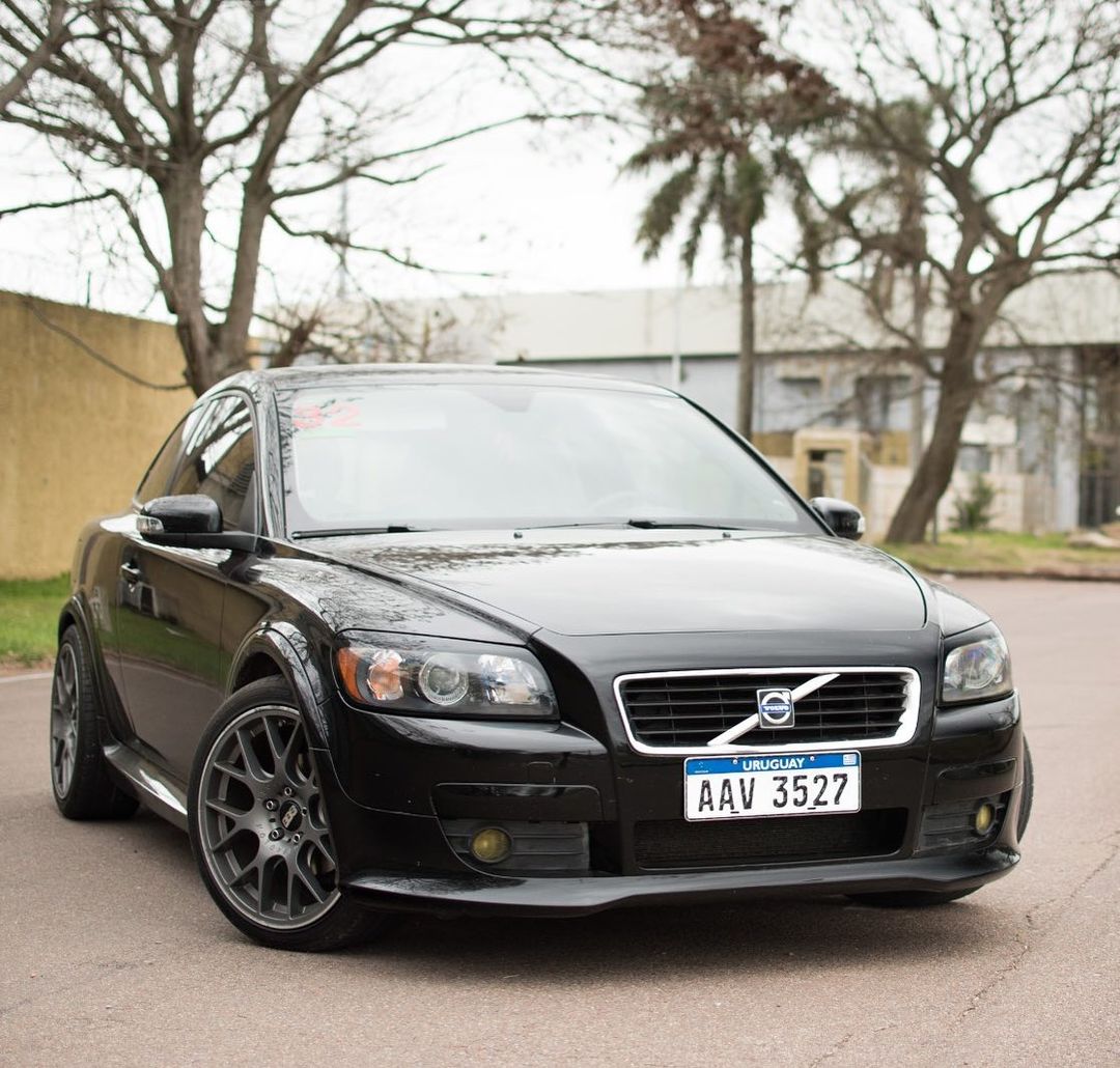 沃尔沃双门轿跑c30,坦克70多万车