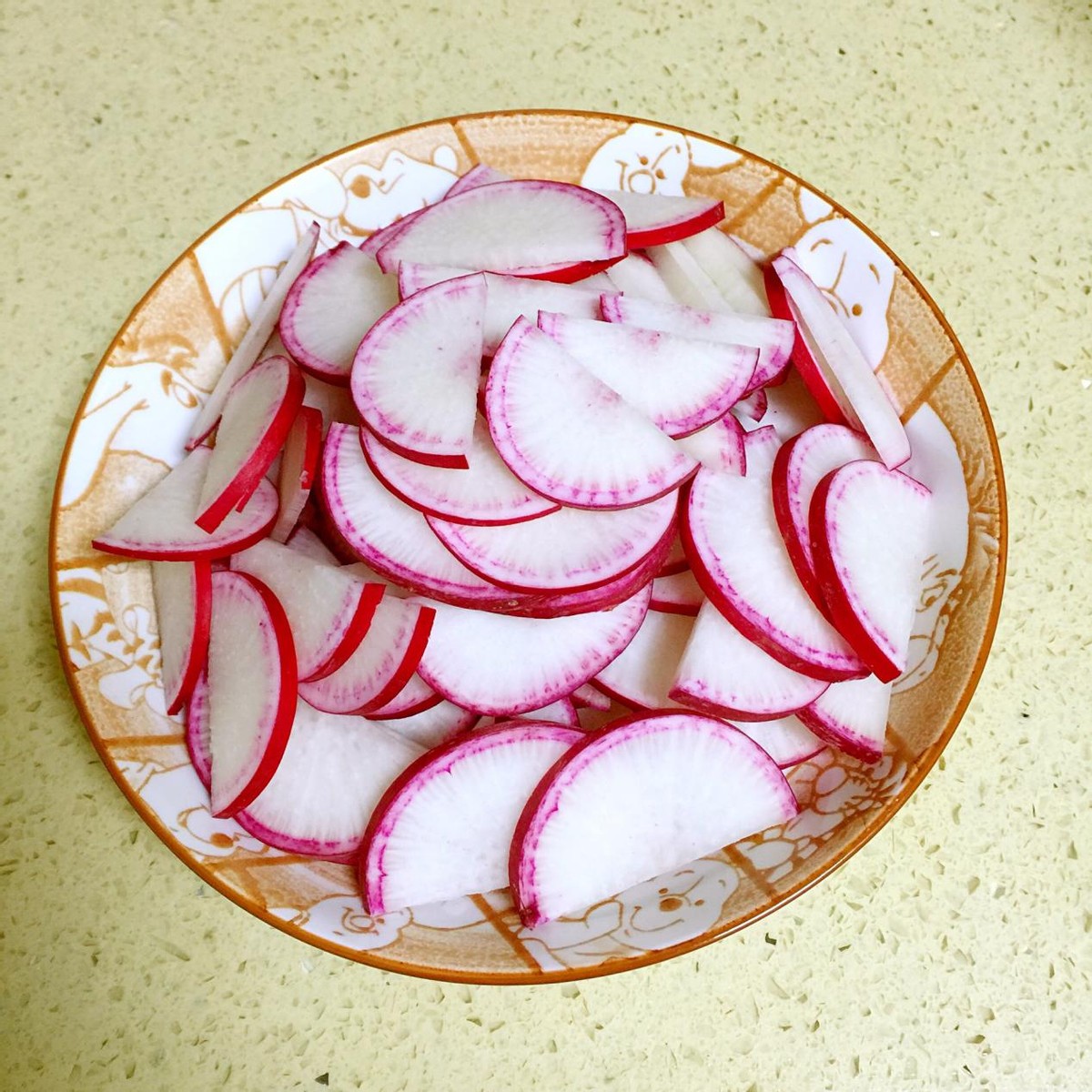 冬天强烈推荐的菜萝卜炖鱼,萝卜炖鱼有什么营养